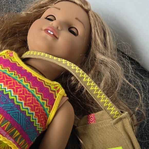 American Girl Doll Lea With Book - Picture 14 of 14